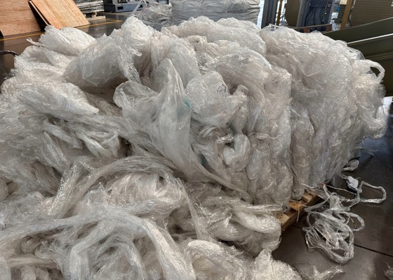 洗浄前のLDPE/LLDPE廃プラスチックフィルム